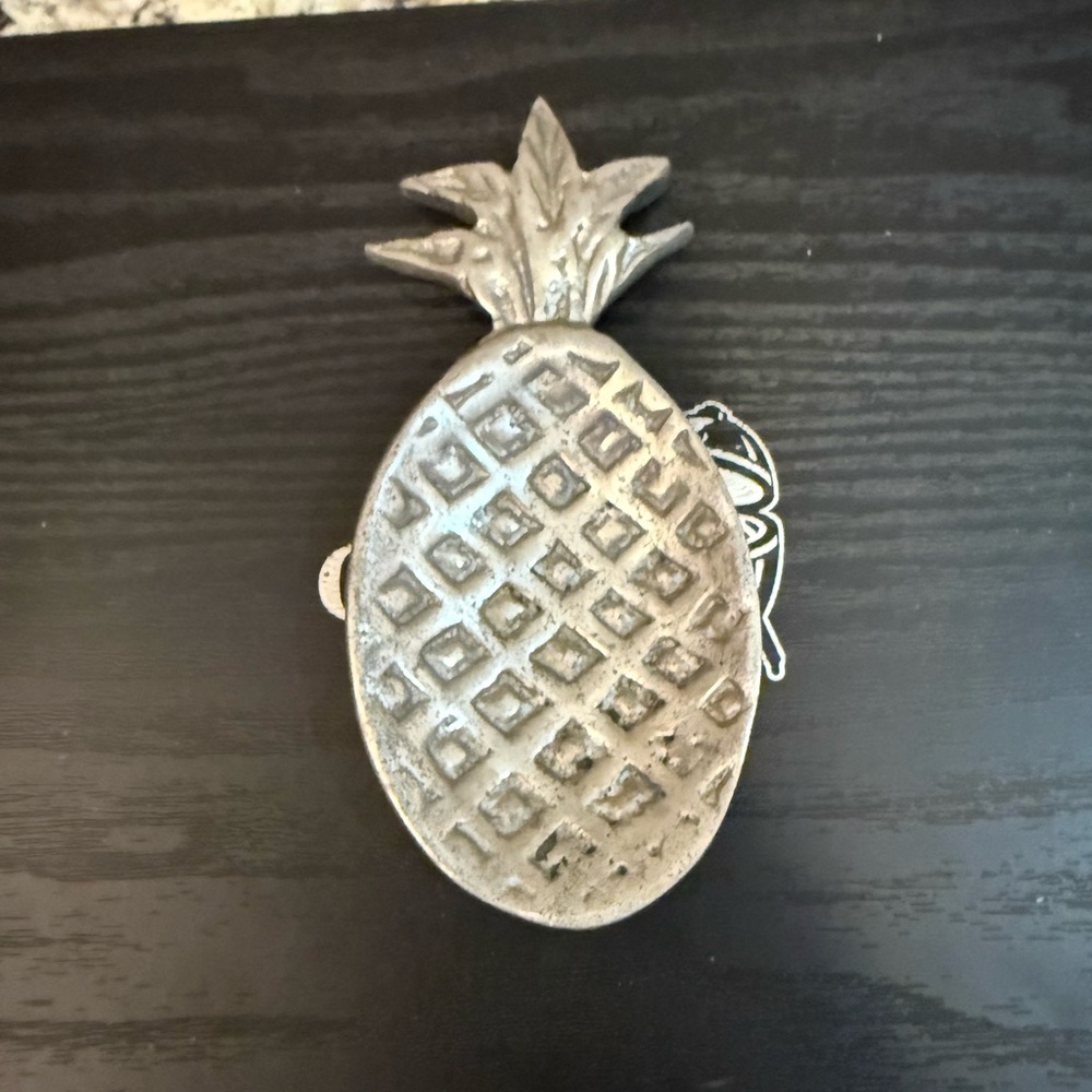 Pewter Pineapple soap dish